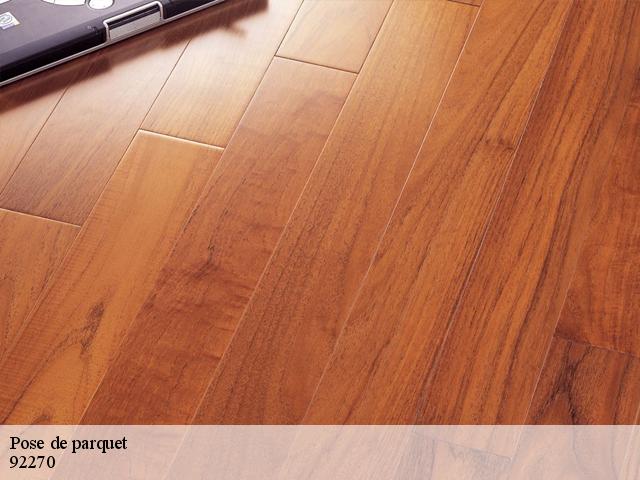 Pose de parquet 92270